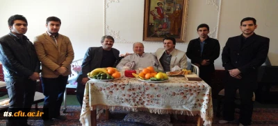 حضور دانشجویان و مسئولین در منزل خیر واهداء کننده آموزشگاه  معمار زاده”