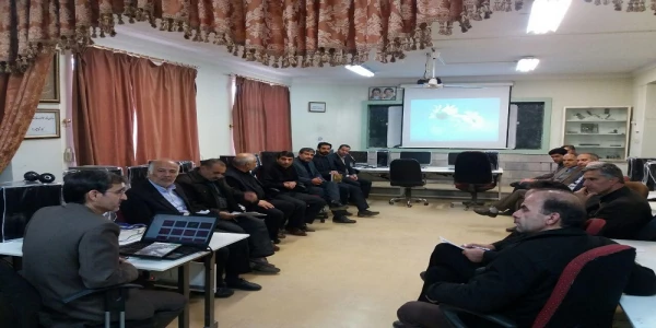 برگزاری دوره آموزشی آسیب های فضای مجازی و شبکه های اجتماعی ویژه کارکنان و اساتید