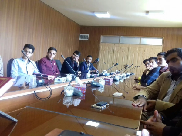 برگزاری جلسه هم اندیشی رئیس دانشگاه فرهنگیان سبزوار با دبیران کانون های فرهنگی تربیتی وانجمن های علمی دانشجویان 3