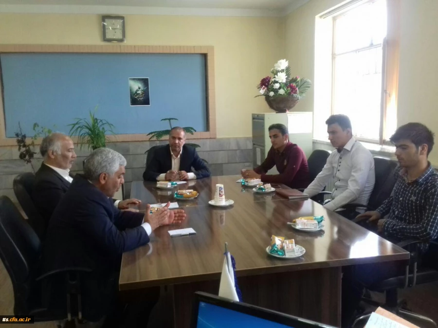 جلسه مسولین واحد دانشکاهی علامه طباطبایی سبزوار با نمایندگان شورای صنفی داتشجویان 4