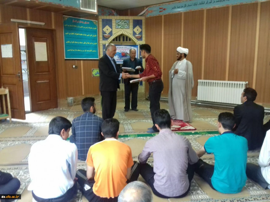 تجلیل  واهدای جوایز به  دانشجویان منتخب مسابقه بعثت  در محل نماز خانه  داتشگاه فرهنگیان واخد علامه طباطبایی سبزوار  باحضور مسولین دانشگاه  2