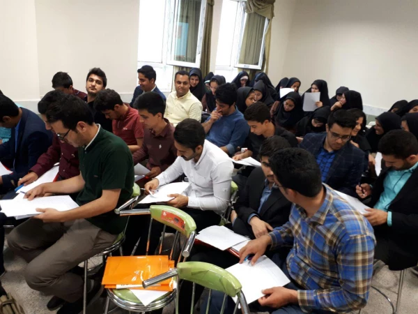 برگزاری کارگاه آموزشی سفیران سلامت  باشرکت  دانشجویان اعضای کانون  آموزش وارتقا سلامت  2