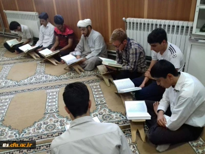 محفل جز خوانی روزانه وانس باقرآن کریم در روزهای ماه مبارک رمضان بهار قرآن