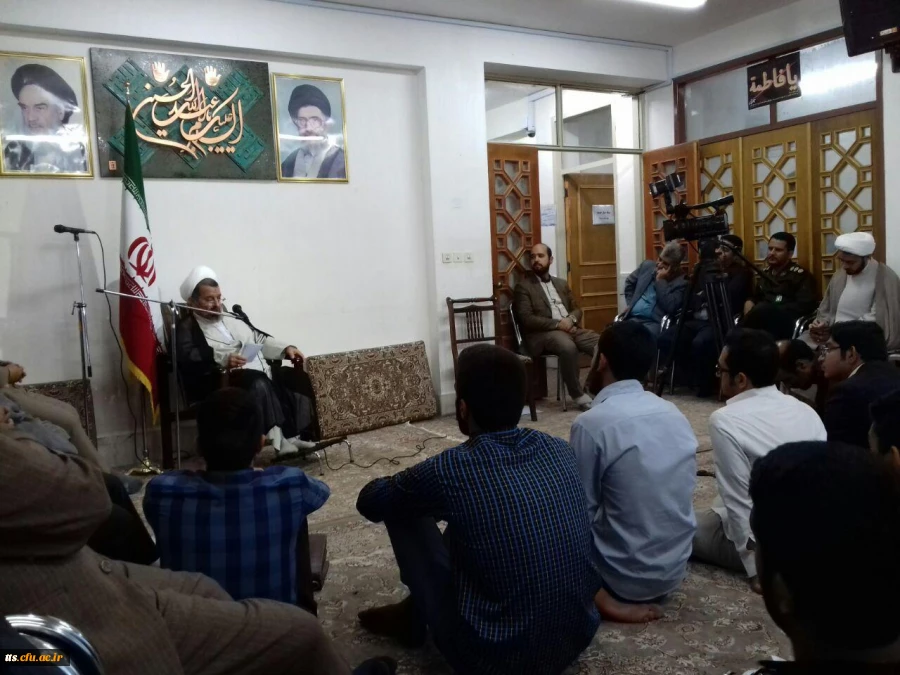 دیدار صمیمی وجلسه  مسولین وجمعی از نمایندگان تشکل های دانشجویی دانشگاه فرهنگیان واحد علامه طباطبایی سبزوار با امام جمعه سبزوار. 4