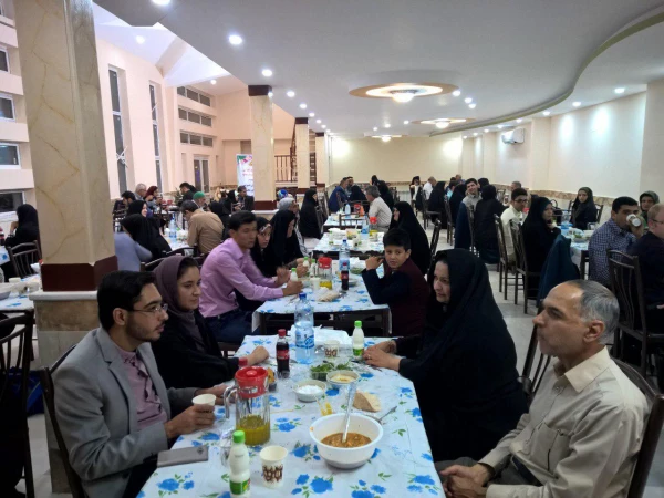 برگزاری ضیافت افطاری برای همکاران اداری در دانشگاه فرهنگیان واحد علامه طباطبایی سبزوار. 4
