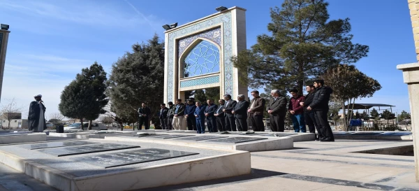 تجدید میثاق با شهدای انقلاب 5