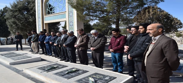 تجدید میثاق با شهدای انقلاب 6