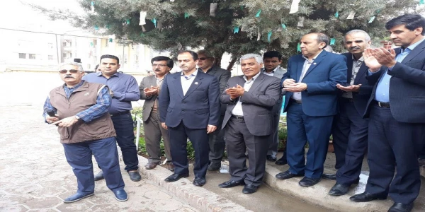 به مناسبت سالروز میلاد با سعادت حضرت فاطمه زهرا (س) 

حضور مسئولین دانشگاه فرهنگیان سبزوار در موسسه خیریه سالمندان مادر سبزوار 5