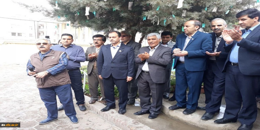 به مناسبت سالروز میلاد با سعادت حضرت فاطمه زهرا (س) 

حضور مسئولین دانشگاه فرهنگیان سبزوار در موسسه خیریه سالمندان مادر سبزوار 5