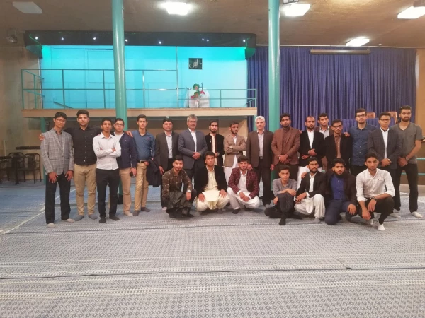 بازدید دانشجویان دانشگاه فرهنگیان سبزوار ازسی ویکمین نمایشگاه کتاب تهران 2