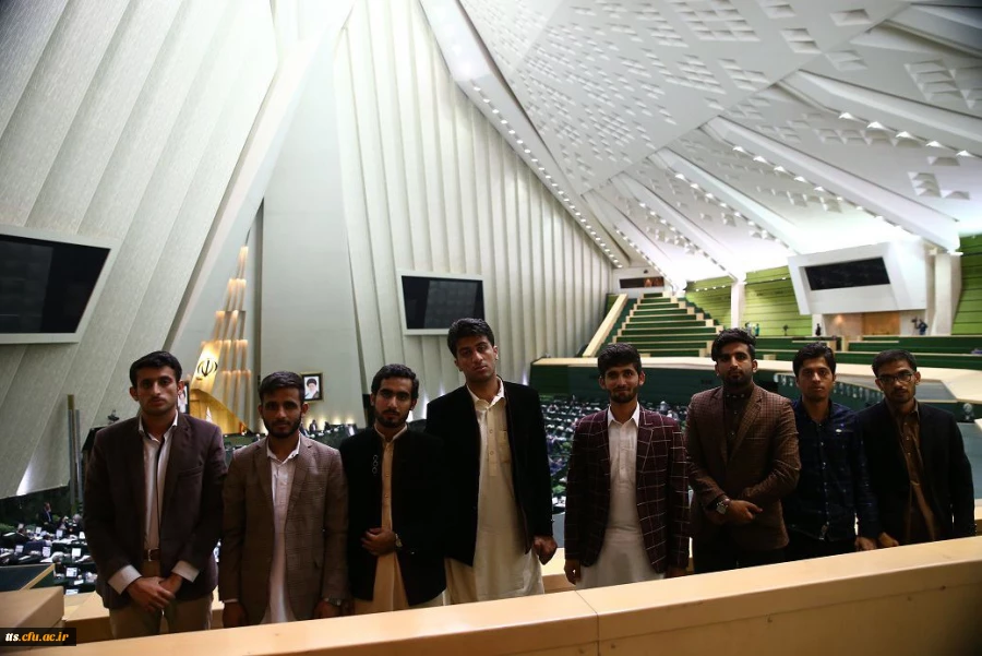 بازدید دانشجویان دانشگاه فرهنگیان سبزوار ازسی ویکمین نمایشگاه کتاب تهران 7