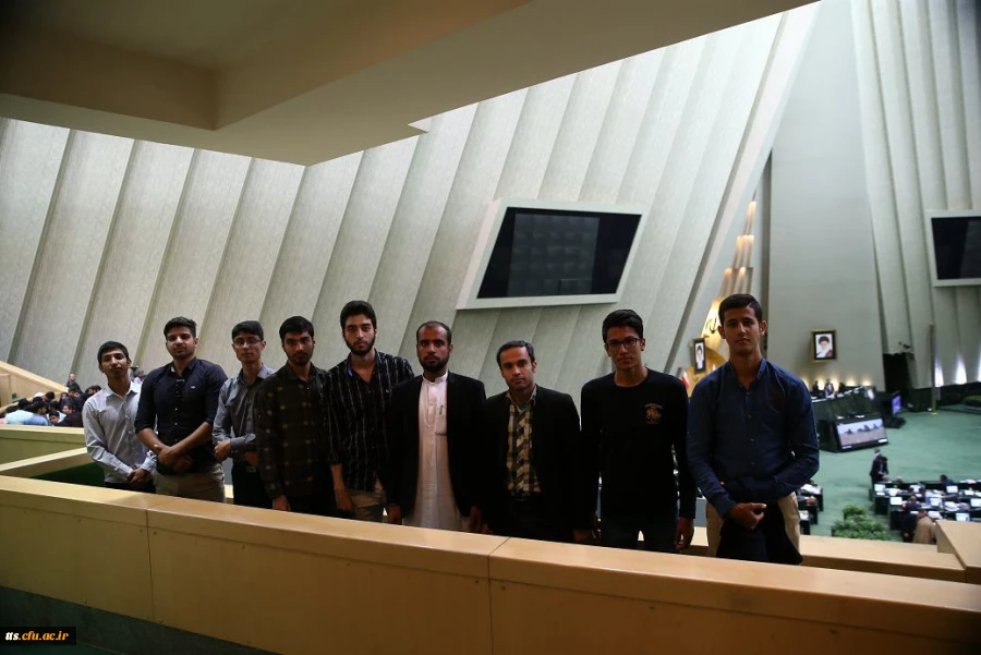 بازدید دانشجویان دانشگاه فرهنگیان سبزوار ازسی ویکمین نمایشگاه کتاب تهران 8