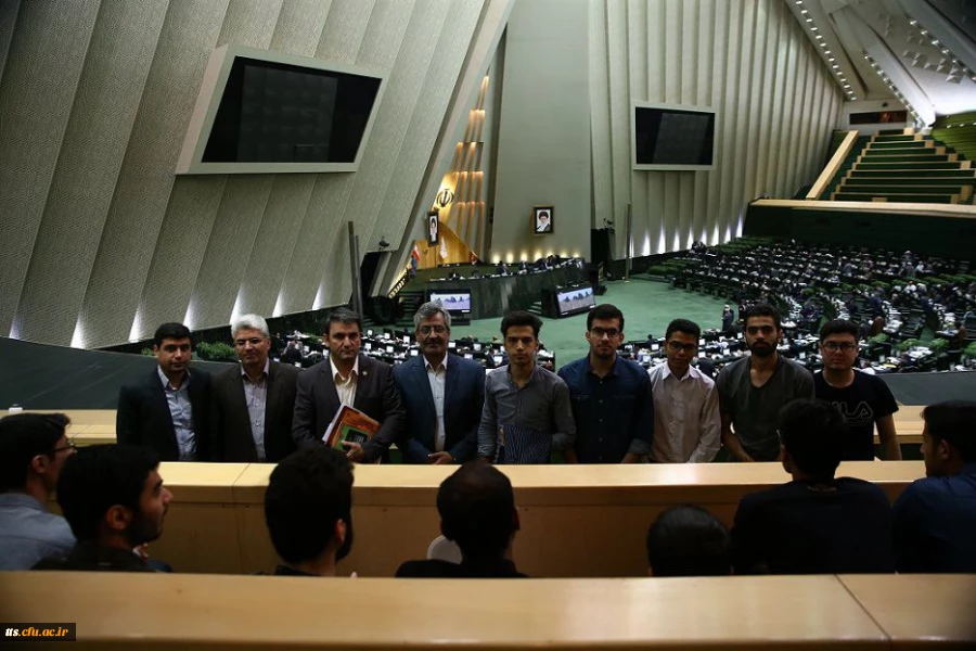 بازدید دانشجویان دانشگاه فرهنگیان سبزوار ازسی ویکمین نمایشگاه کتاب تهران 9