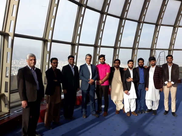 بازدید دانشجویان دانشگاه فرهنگیان سبزوار ازسی ویکمین نمایشگاه کتاب تهران 12