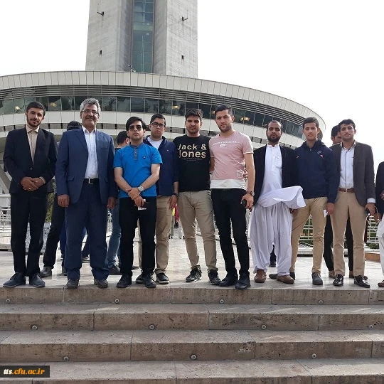 بازدید دانشجویان دانشگاه فرهنگیان سبزوار ازسی ویکمین نمایشگاه کتاب تهران 16