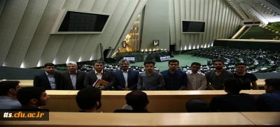 حضور دانشجویان در نمایشگاه بین المللی کتاب تهران