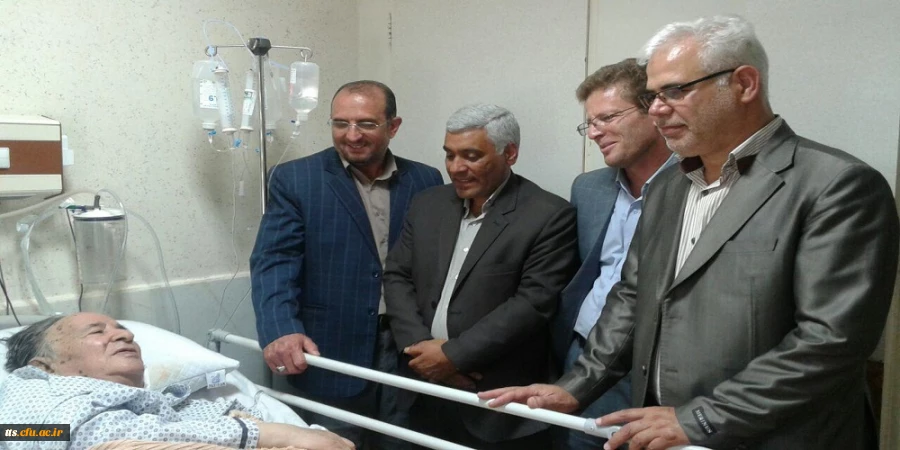 عیادت و بازدید مسئولین و استادان مرکز علامه طباطبایی سبزوار از استاد برجسته و چهره ماندگار کشور دکتر علوی مقدم 2