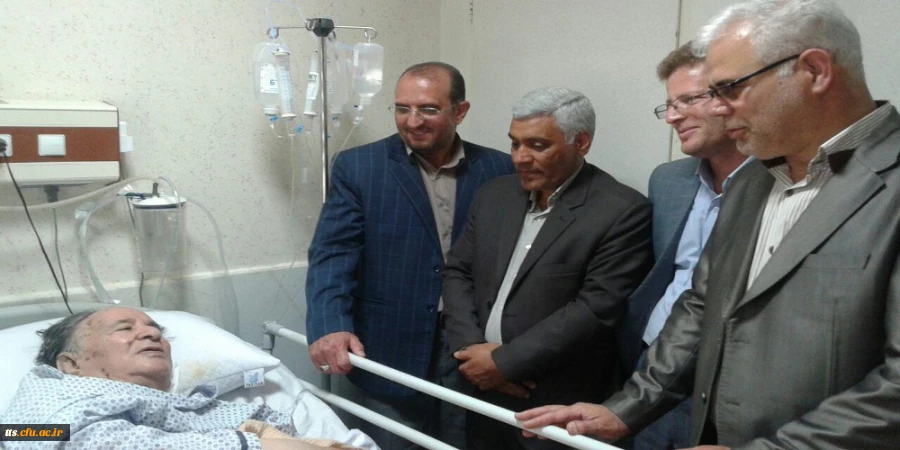 عیادت و بازدید مسئولین و استادان مرکز علامه طباطبایی سبزوار از استاد برجسته و چهره ماندگار کشور دکتر علوی مقدم 3