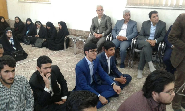 دیدار نمایندگان تشکل های دانشجویی و مسئولین دانشگاه با امام جمعه محترم شهرستان سبزوار 8 خرداد 4