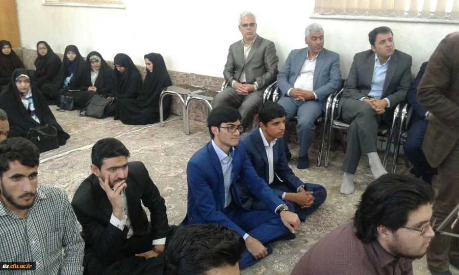 دیدار نمایندگان تشکل های دانشجویی و مسئولین دانشگاه با امام جمعه محترم شهرستان سبزوار 8 خرداد 4