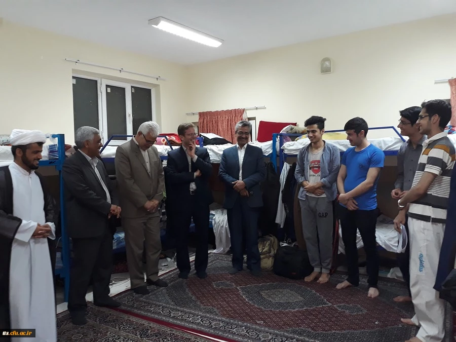 حضور مسئولین در بین دانشجویان در راستای طرح خدا قوت به دانشجویان 2