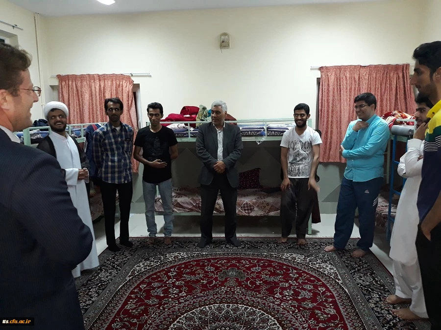 حضور مسئولین در بین دانشجویان در راستای طرح خدا قوت به دانشجویان 4