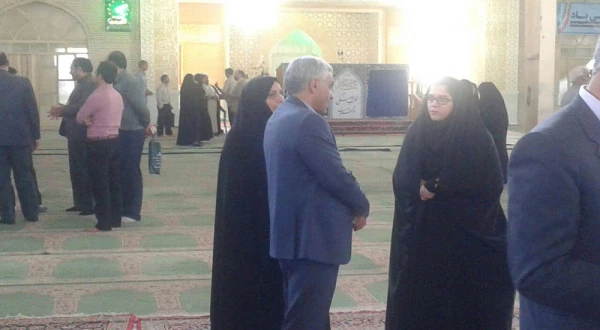 به مناسبت هفته دولت 
میز خدمت دانشگاه فرهنگیان سبزوار در جایگاه نماز جمعه  3