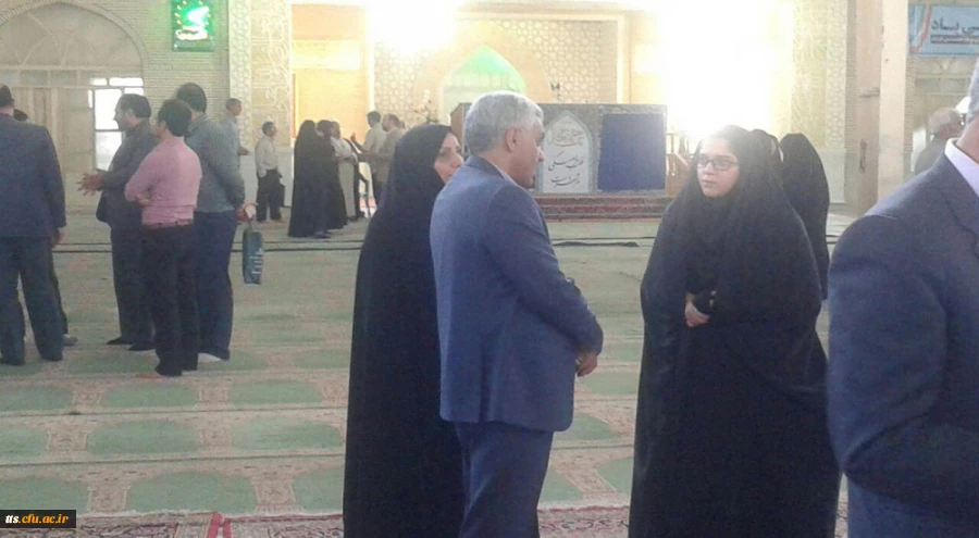 به مناسبت هفته دولت 
میز خدمت دانشگاه فرهنگیان سبزوار در جایگاه نماز جمعه  3