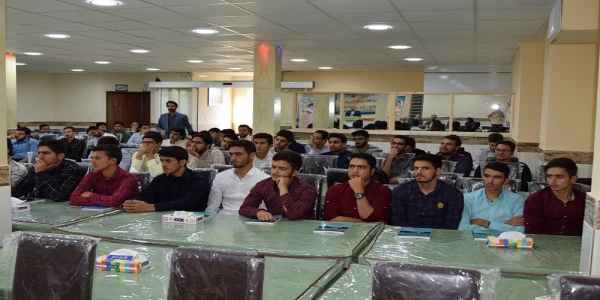 جلسه توجیهی دانشجویان جدید الورود با حضور مسئولین و کارشناسان دانشگاه فرهنگیان سبزوار 23