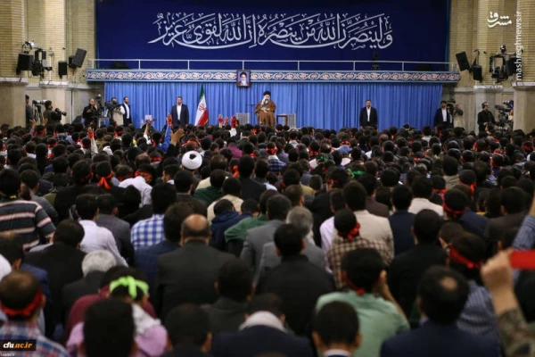 رهبر معظم انقلاب اسلامی در دیدار هزاران نفر از دانش آموزان و دانشجویان:

نشانه های آشکارِ افول قدرت آمریکا؛ ایران قوی و پیشرفته تر شده است 2