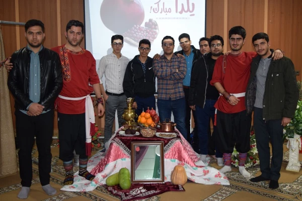 مراسم شب یلدا در مرکز علامه طباطبایی سبزوار 11