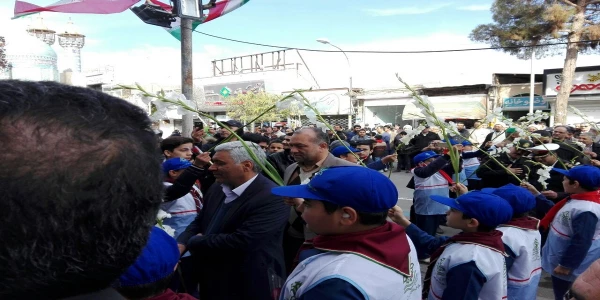 حضور مسئولین دانشگاه فرهنگیان سبزوار در مراسم آغاز چهلمین سالگرد پیروزی انقلاب اسلامی ایران 5