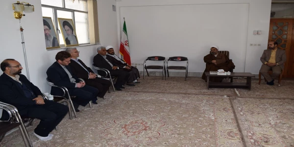دیدار مسئولین و دانشجویان دانشگاه فرهنگیان سبزوار با امام جمعه شهرستان  3