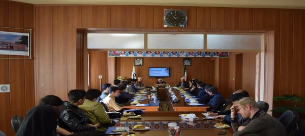 نشست صمیمی با دانشجویان جدید الورود  8