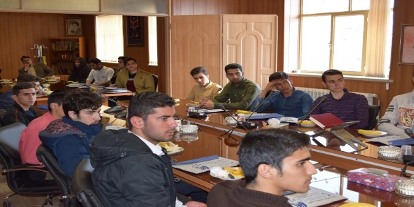 نشست صمیمی با دانشجویان جدید الورود  9