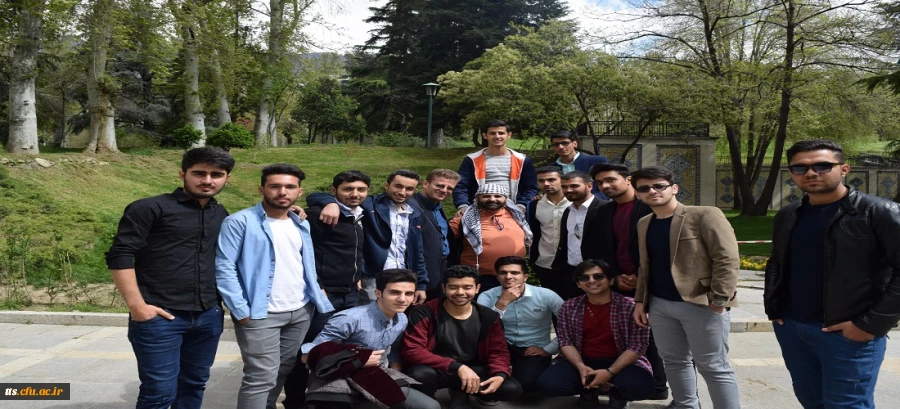 بازدید دانشجو معلمان دانشگاه فرهنگیان سبزوار از نمایشگاه کتاب تهران 13