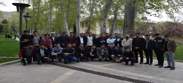 حضور دانشجو معلمان دانشگاه فرهنگیان سبزوار در نمایشگاه کتاب تهران 12