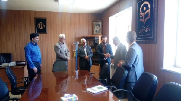 به مناسبت 27 اردیبهشت  روز جهانی روابط عمومی 

تقدیر از مسئول روابط عمومی دانشگاه فرهنگیان سبزوار  2