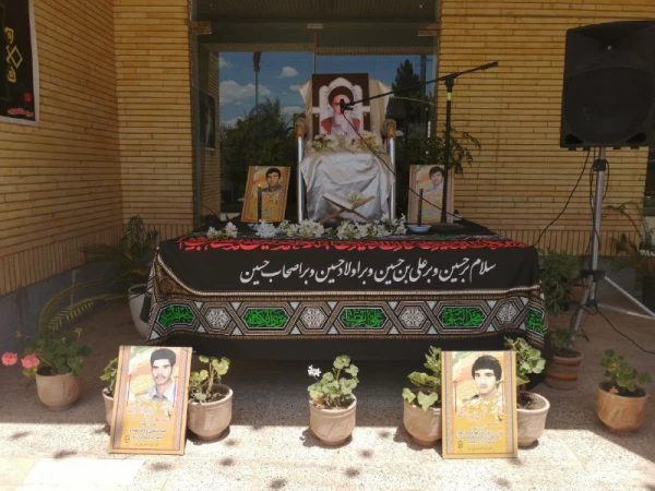 برگزاری مراسم گرامیداشت سالگردارتحال بنیانگذارجمهوری اسلامی ایران امام خمینی(ره) دردانشگاه فرهنگیان علامه طباطبایی سبزوار با حضورمعاونت دانشگاه واعضاء هیات علمی وکارکنان ودانشجومعلمان 2