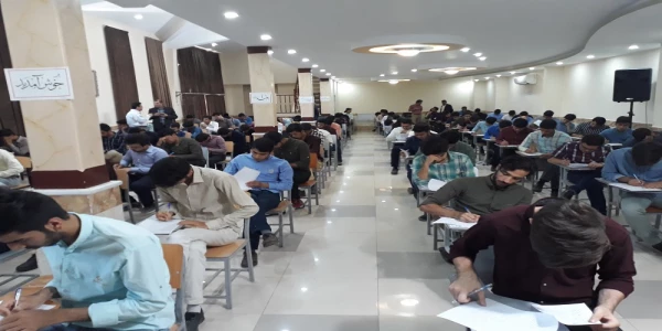 بازدید کارشناس نظارت و ارزیابی مدیریت امور پردیسها از روند برگزاری امتحانات واحد علامه طباطبایی سبزوار 2