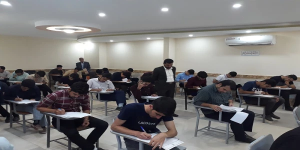 بازدید کارشناس نظارت و ارزیابی مدیریت امور پردیسها از روند برگزاری امتحانات واحد علامه طباطبایی سبزوار 4