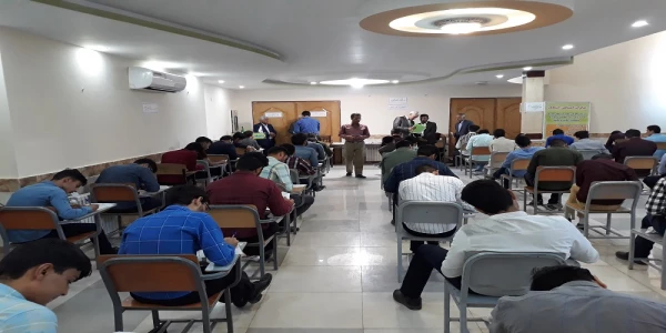 بازدید کارشناس نظارت و ارزیابی مدیریت امور پردیسها از روند برگزاری امتحانات واحد علامه طباطبایی سبزوار 5