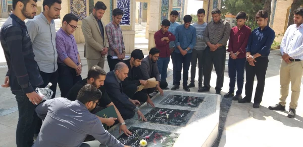 تجدید میثاق دانشجویان دانشگاه فرهنگیان سبزوار با شهدا  6