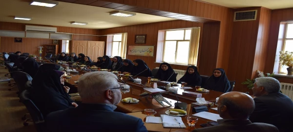 جلسه هم اندیشی و پرسش و پاسخ دانشجو معلمان خواهر ورودی 97 5