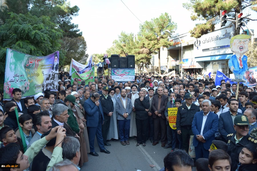 حضور گسترده و پرشور دانشجویان دانشگاه فرهنگیان سبزوار در راهپیمایی یوم الله ۱۳ آبان
 5