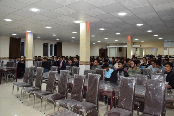 جلسه ی پرسش و پاسخ مسئولین و کارشناسان مرکز علامه طباطبایی سبزوار با دانشجو معلمان در تاریخ 1398/08/12 برگزار گردید. 3