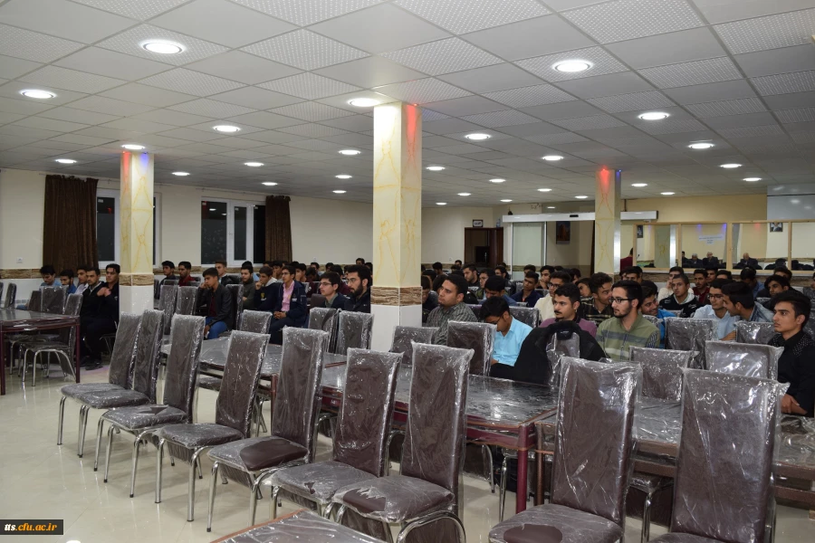 جلسه ی پرسش و پاسخ مسئولین و کارشناسان مرکز علامه طباطبایی سبزوار با دانشجو معلمان در تاریخ 1398/08/12 برگزار گردید. 3