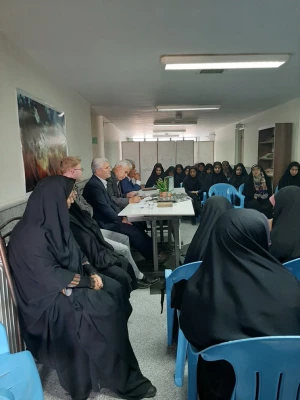 جلسه ی پرسش و پاسخ مسئولین و کارشناسان مرکز علامه طباطبایی سبزوار با دانشجو معلمان در تاریخ 1398/08/12 برگزار گردید. 6