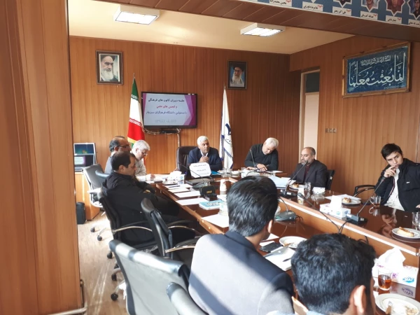 برگزاری جلسه مسئولین دانشگاه فرهنگیان سبزوار  با دبیران کانون های فرهنگی وانجمن های علمی دانشجویی درمورخ یکشنبه 26/8/98 درمحل سالن کنفرانس دانشگاه                     3