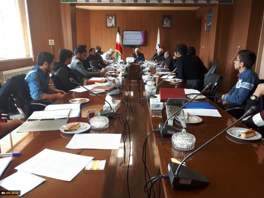 برگزاری جلسه مسئولین دانشگاه فرهنگیان سبزوار  با دبیران کانون های فرهنگی وانجمن های علمی دانشجویی درمورخ یکشنبه 26/8/98 درمحل سالن کنفرانس دانشگاه                     4